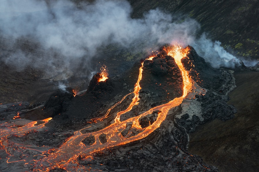 Geldingadalur has an effusive flow with gentle lava rivers.