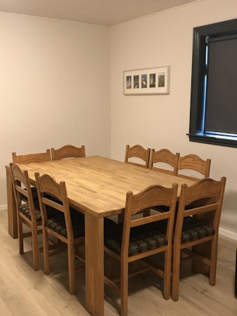 Fell Holiday Home's dining set is great for the whole family.