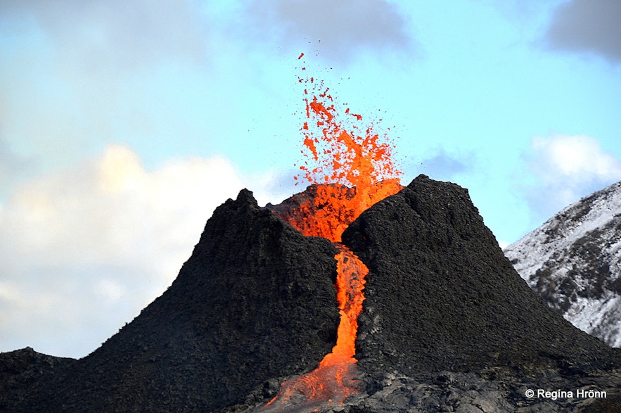 The volcanic eruption in Geldingadalir