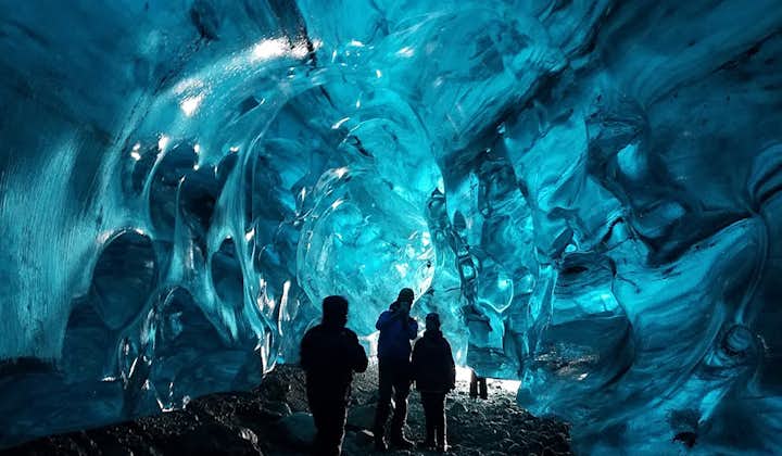 10 Day Winter Tour around Iceland with Ice Cave