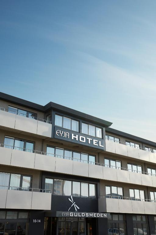 Hotel Eyja Guldsmeden is found in Reykjavik.