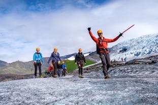 Glacier hikers enjoy Falljokull.