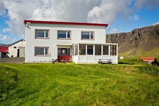 Vagnsstadir HI Hostel is a bright building in the south-east of Iceland.