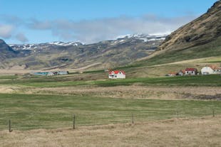 Raudafell Guesthouse is immersed in the nature of South Iceland.