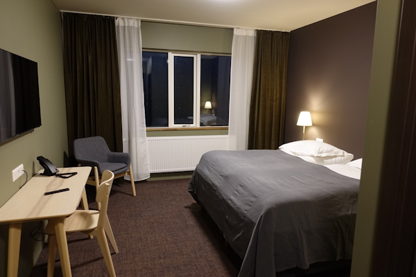 Basalt Hotel has comfy double rooms.