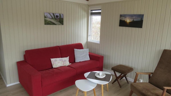 The Hammer Cottages has comfortable living areas.