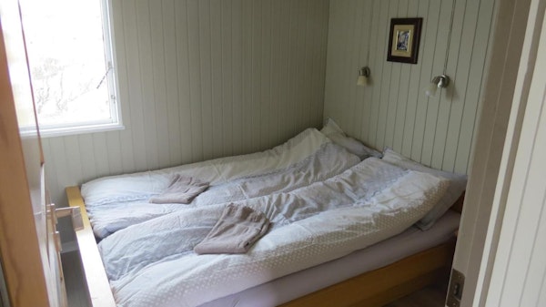 The Hammer Cottages has cozy bedrooms.