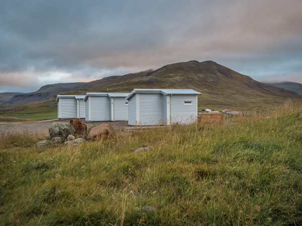 The Dalahyttur Lodges offer rooms and cabins.