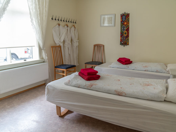 Gamla Isafjordur Guesthouse has spacious double rooms.