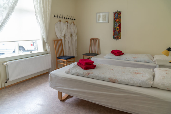 Gamla Isafjordur Guesthouse has spacious double rooms.