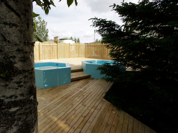 Hotel Hjardarbol has two outdoor hot tubs that guests can use for free.
