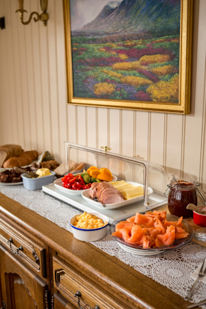 Tasty! Guests can enjoy breakfast and meals in an on-site and nearby cafe at Berunes.