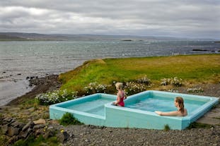 Saeberg HI Hostel's outdoor hot tub offers a beautiful view of nature.