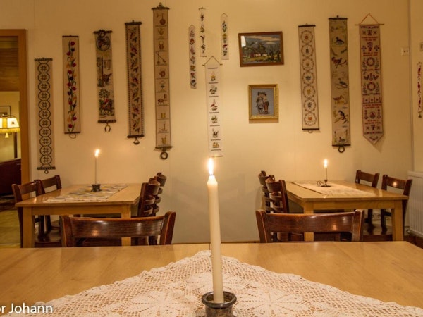 The dining room at Hotel Hjardarbol is beautifully decorated.