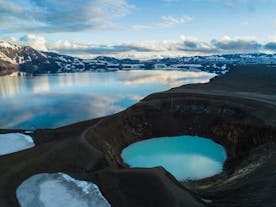 You can bathe in the milky-blue waters of the Viti crater lake, surrounded by black volcanic rock and next to the large lake of the Askja caldera in the Highlands.