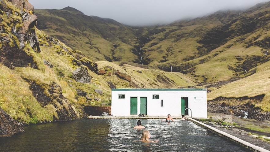 아이슬란드 셀랴바들라뢰이그 야외 수영장