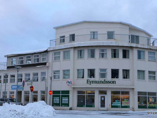 The Westman Islands Inn is situated above a book shop in the center of Vestmannaeyjarbaer.