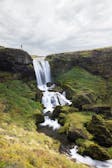 観光情報： Selvallafossの滝