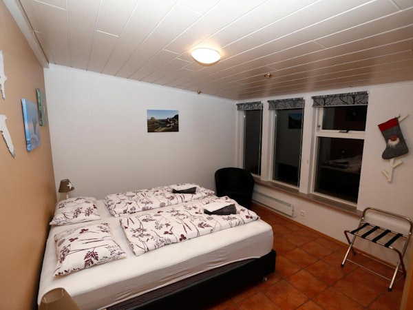 Hellnafell Guesthouse has an extra large double bed, for couples.