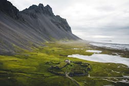 воссозданная деревня викингов для съемок фильмов