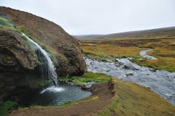 геотермальный источник и водопад Лёйгавадлалёйг