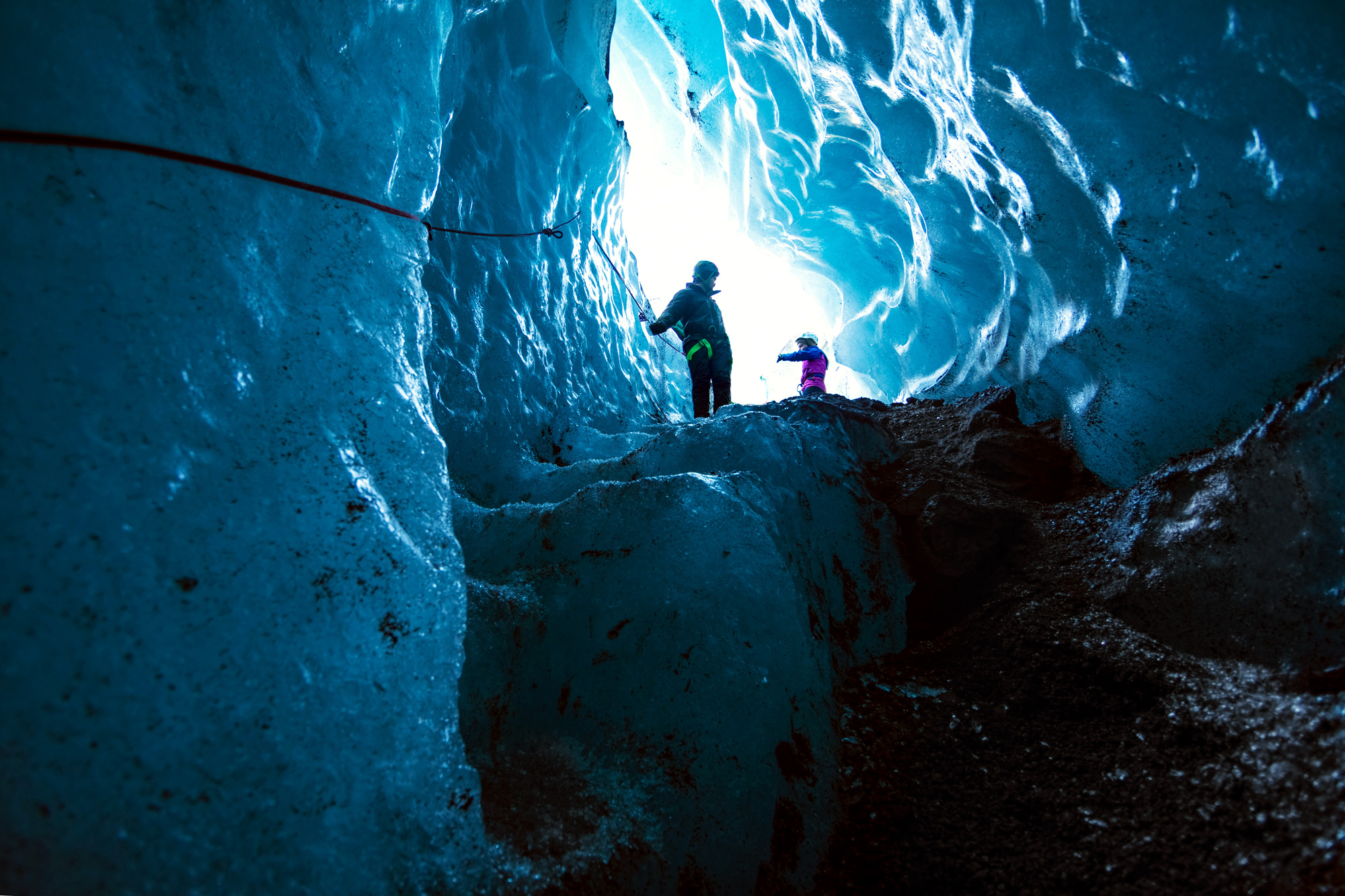 2 Day Northern Lights & Ice Cave Tour with Glacier Hiking | Guide