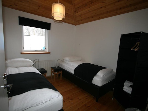 A twin room at the guesthouse, which can also be made up as a double room.