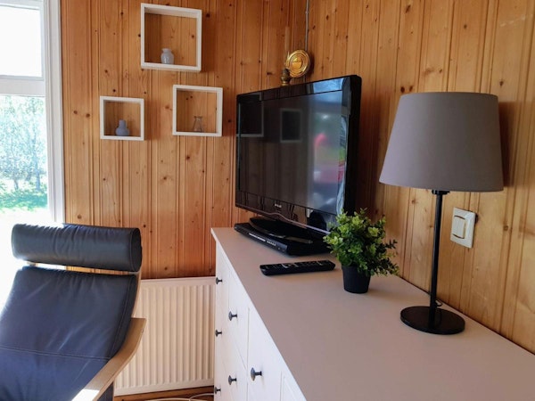 Relax in the cabin and watch movies on the flat-screen TV.