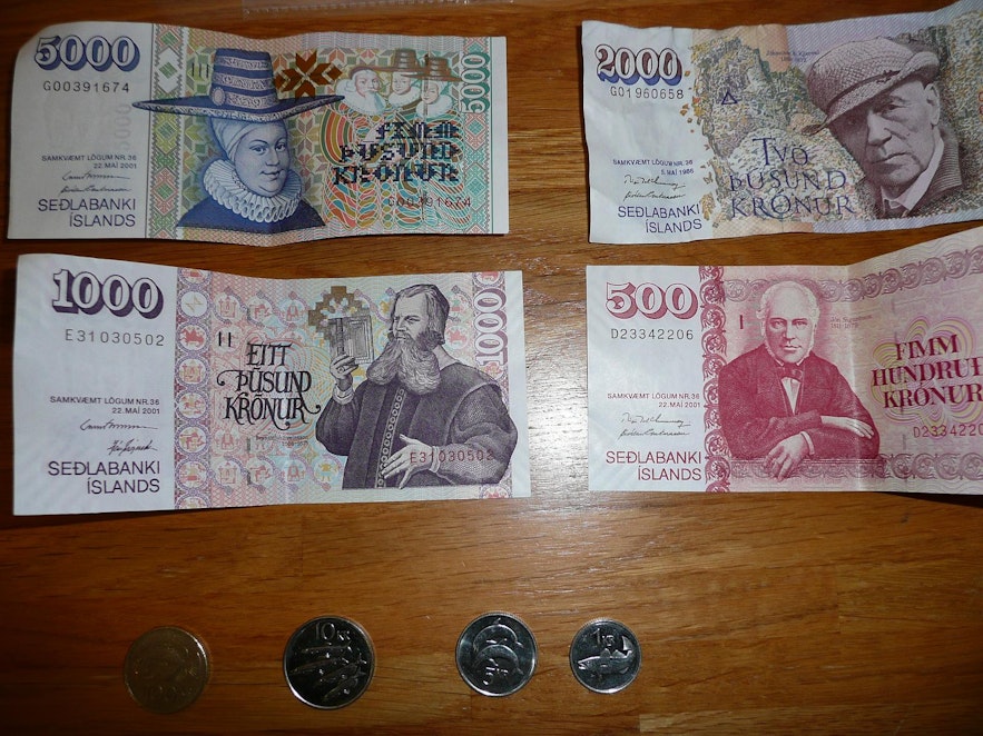 Different krona currencies and historical figures gracing them.