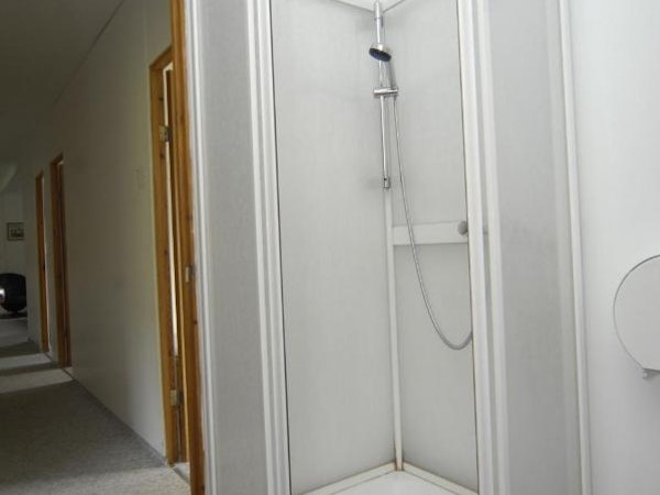 Solbrekka Guesthouse has a shared bathroom for all guests.