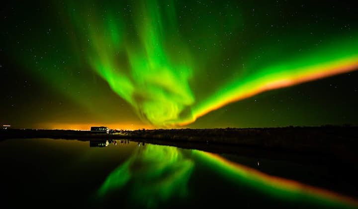 Excellent 3 to 5 Hour Northern Lights Hunting Minibus Tour with Free WiFi and Transfer from Reykjav