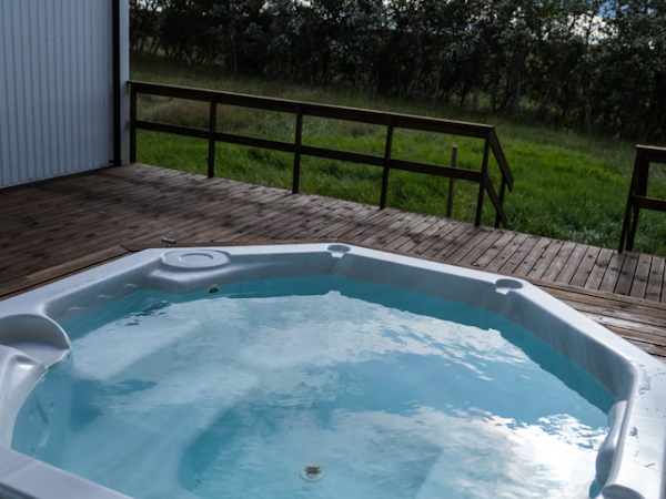 Apart from the Viking pool, Hotel Leirubakki has a hot tub for relaxation.