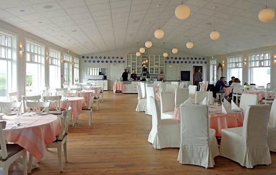 The interior of the restaurant at Hotel Grimsborgir in Iceland.