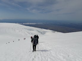 Adventurers climbing to Hvannadalshnjukur peak, the highest summit in Iceland
