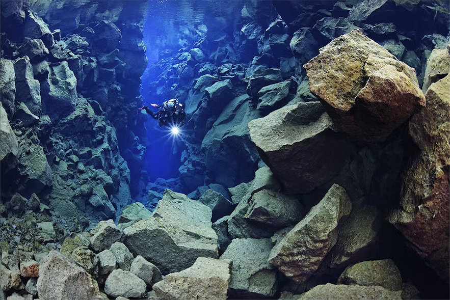 Silfra fissure diving in Althingi National Park of Iceland