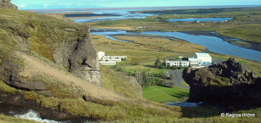 Vista dall'alto di Kirkjubaejarklaustur.