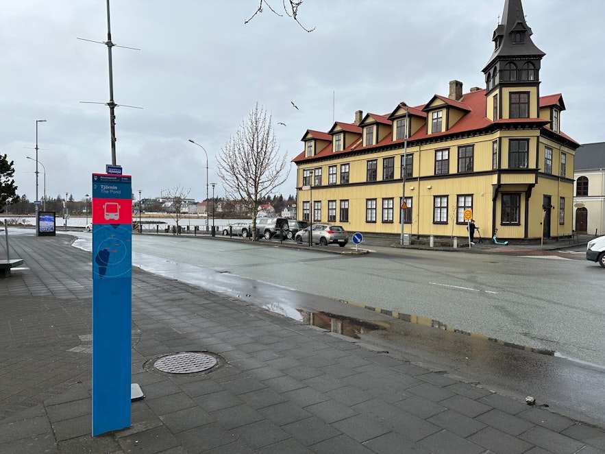 Bus Stop 2 in Reykjavik is near the Tjornin lake and the Tjarnarskoli school.