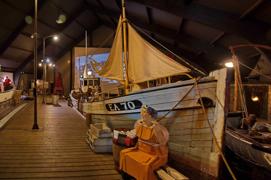 The Boathouse of the Herring Museum displays 11 boats for fishing.