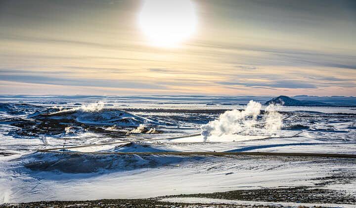 Explore the rugged beauty of Iceland's Diamond Circle and discover stunning landscapes like this.
