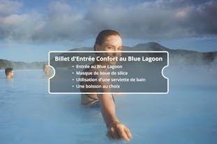 Le billet Blue Lagoon Comfort est le forfait d'entrée standard au Blue Lagoon en Islande, où vous obtenez un masque de boue de silice et une boisson de votre choix.