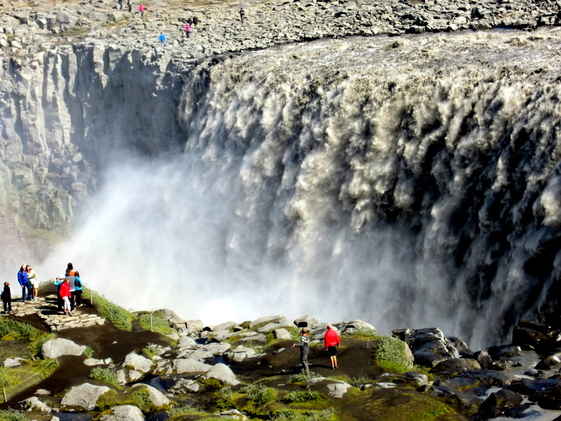 The Jewels of the North - The Extraordinary Diamond Circle in North-Iceland